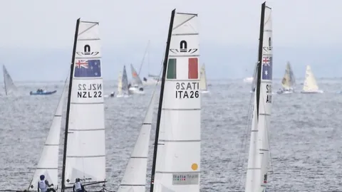 穆西亚拉头球破门，奥利塞边路助攻助球队追平比分