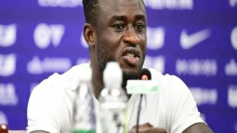 “巴萨注册传闻：藤森替奥尔莫一事为假消息”