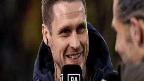 欧冠黑马强势崛起，5场全胜夺冠，排名飙升3位，末轮战胜巴萨直通16强